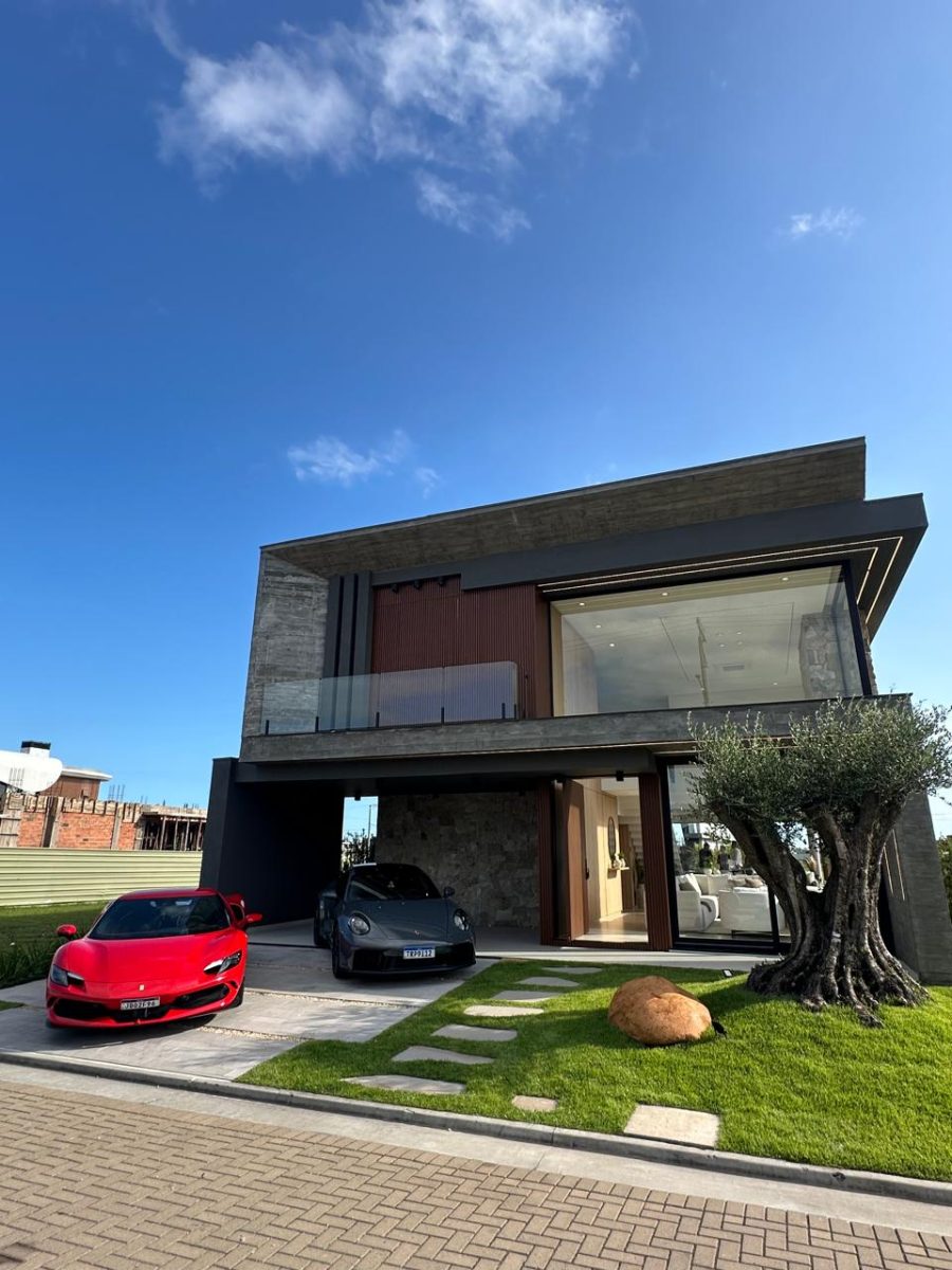 Residência de alto padrão com 5 suítes – Condomínio Amare – Xangri-lá