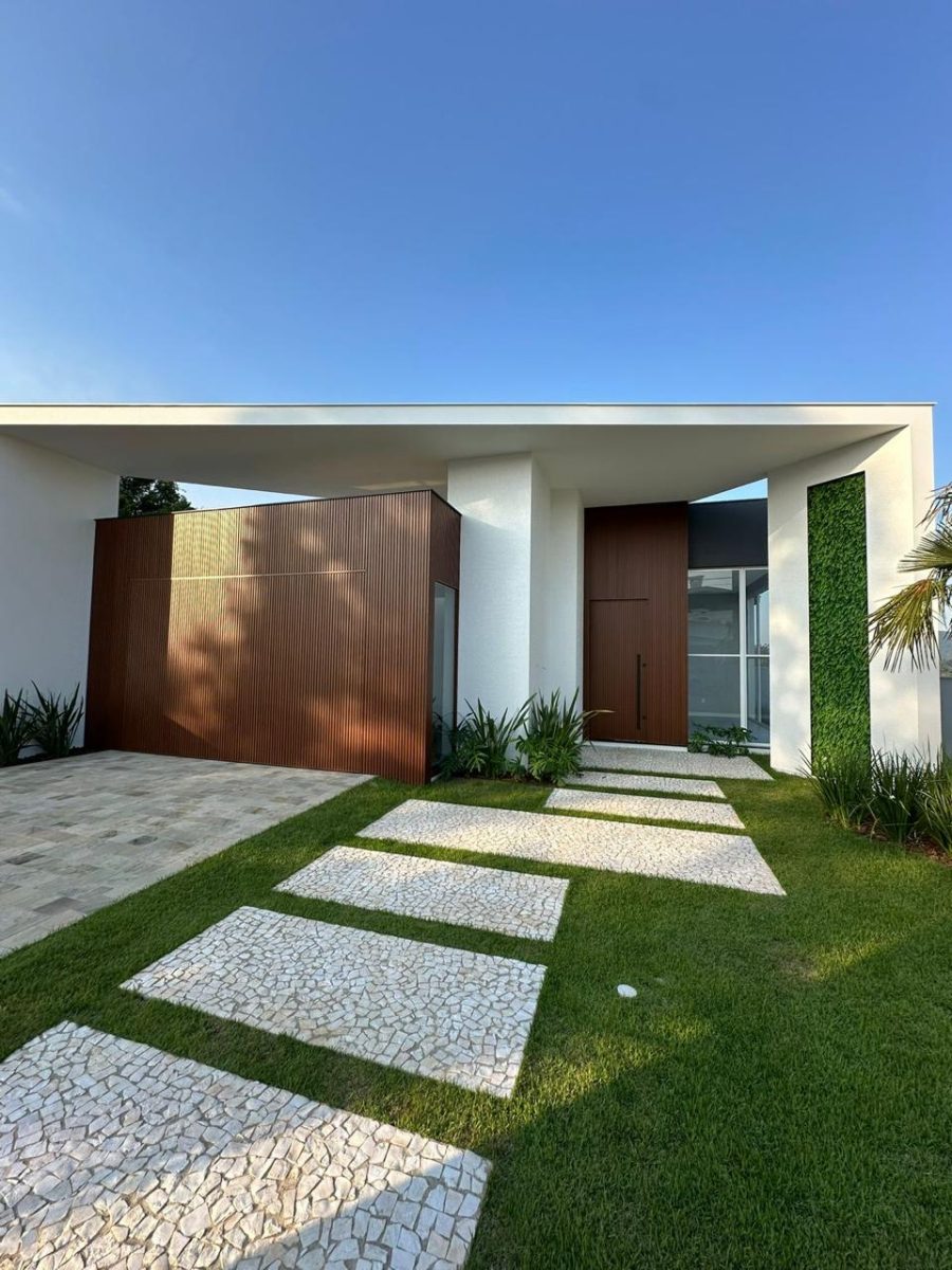 Casa Amizade com 4 suítes – Bairro Carneiros