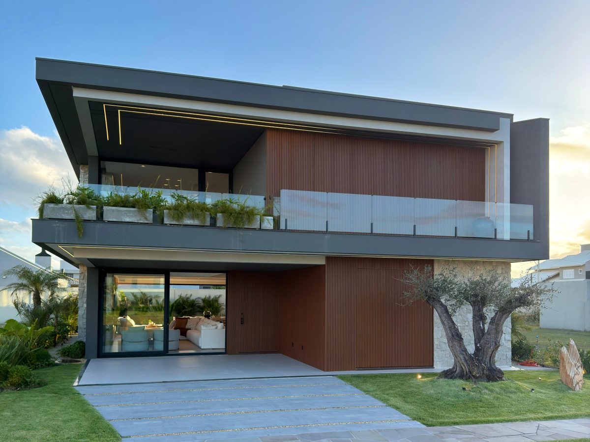 Casa Los Cobos com 6 suítes – Condomínio Los Cobos