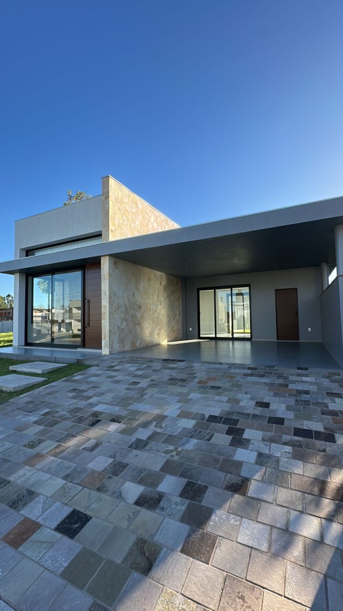 Casa com 3 dormitórios (1 suíte) – Condomínio Land Haus