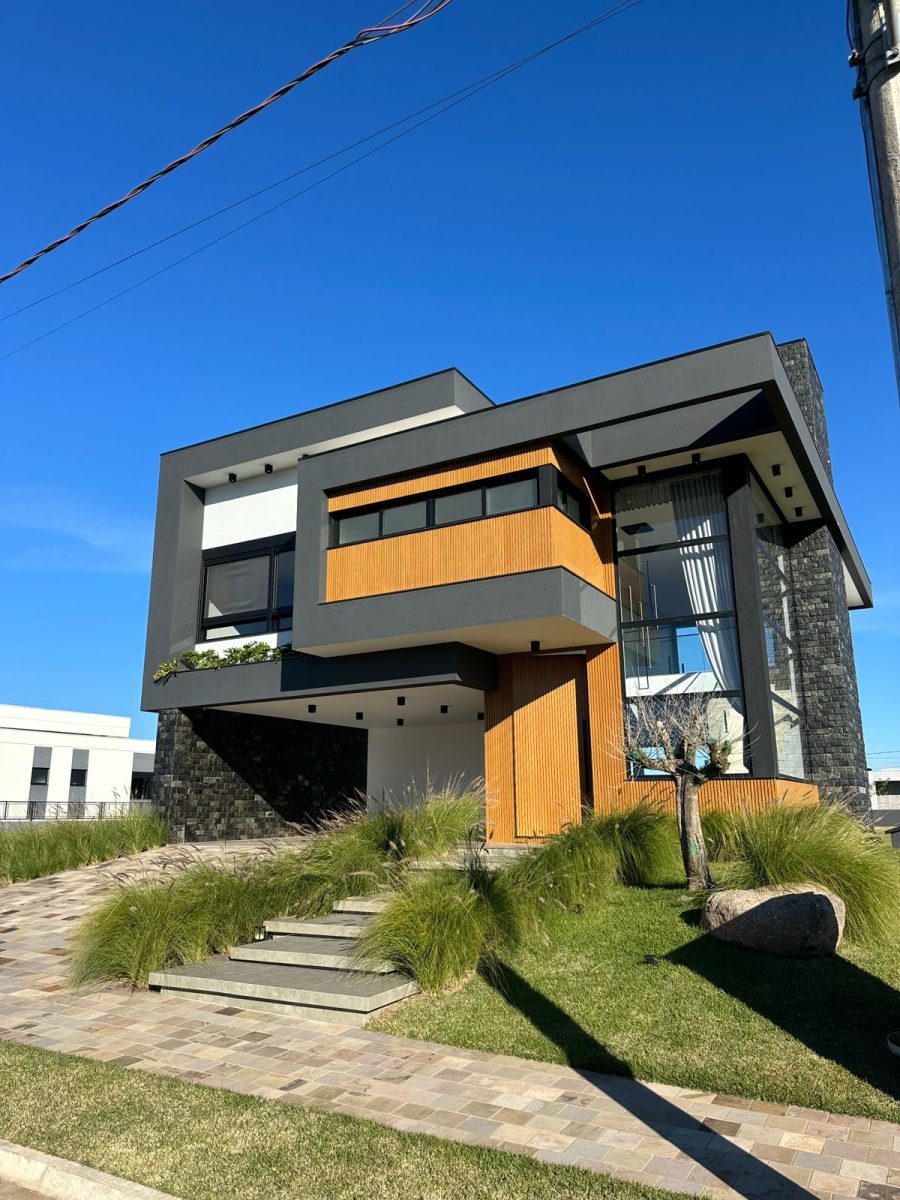 Casa com 3 suítes – Condomínio Blumen Park